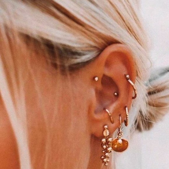 FREE Mystery Earrings With Any Purchase - Picture 6 of 6